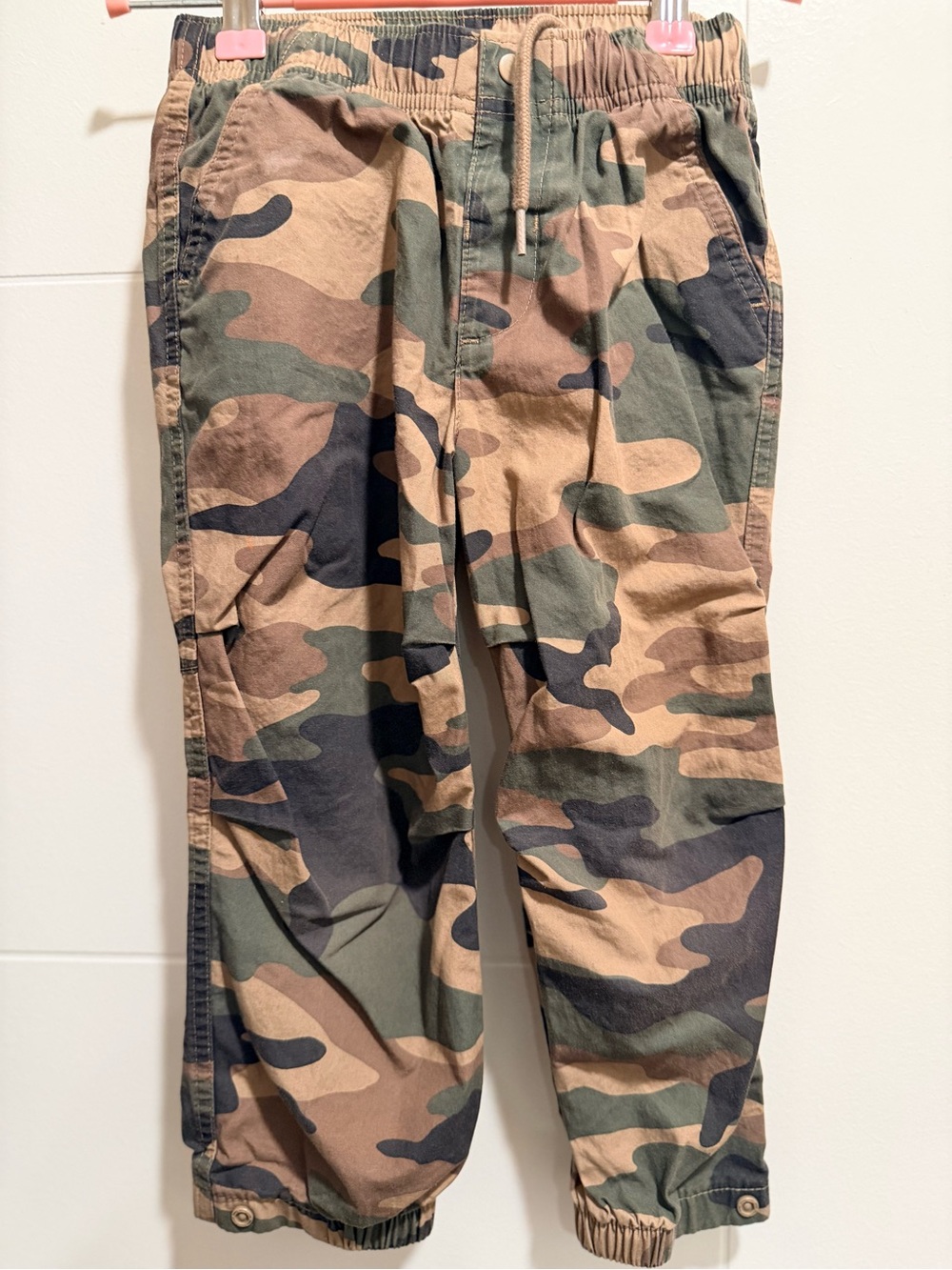 GAP Boy’s Drawstring Parachute Camo Pants in Green/Tan — 3T